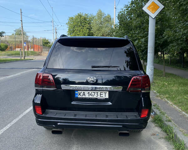 Черный Тойота Ленд Крузер, объемом двигателя 4.5 л и пробегом 200 тыс. км за 27000 $, фото 3 на Automoto.ua