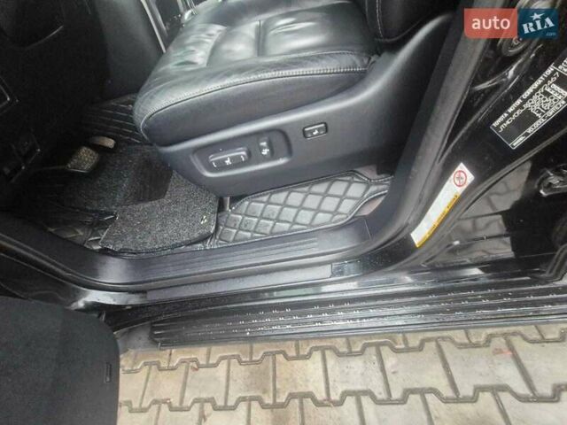 Чорний Тойота Ленд Крузер, об'ємом двигуна 4.46 л та пробігом 300 тис. км за 33000 $, фото 19 на Automoto.ua