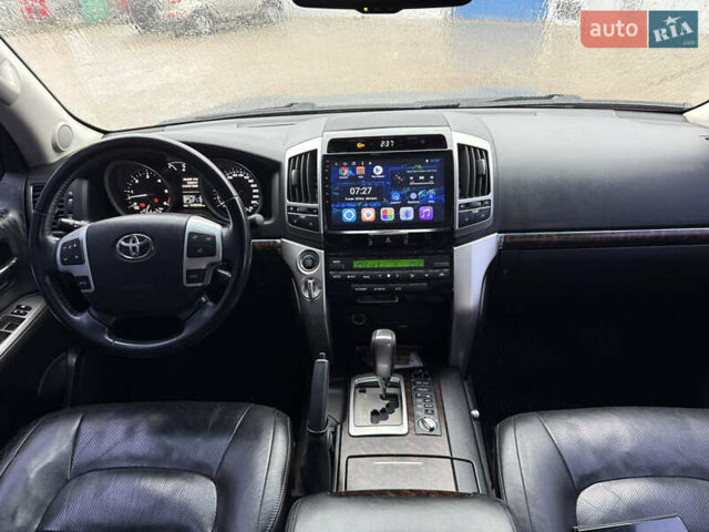 Чорний Тойота Ленд Крузер, об'ємом двигуна 4.46 л та пробігом 149 тис. км за 29500 $, фото 33 на Automoto.ua