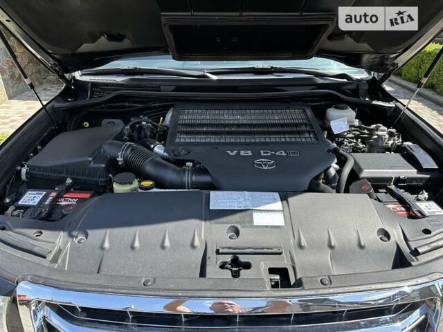Черный Тойота Ленд Крузер, объемом двигателя 4.46 л и пробегом 137 тыс. км за 32500 $, фото 51 на Automoto.ua