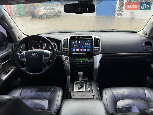 Чорний Тойота Ленд Крузер, об'ємом двигуна 4.46 л та пробігом 149 тис. км за 29500 $, фото 32 на Automoto.ua