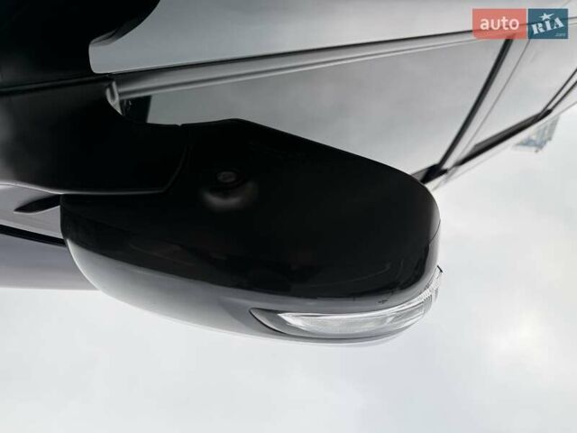 Черный Тойота Ленд Крузер, объемом двигателя 4.46 л и пробегом 300 тыс. км за 26300 $, фото 47 на Automoto.ua