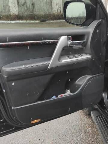 Черный Тойота Ленд Крузер, объемом двигателя 4.5 л и пробегом 212 тыс. км за 42000 $, фото 18 на Automoto.ua