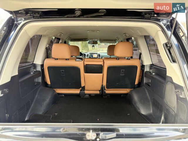 Черный Тойота Ленд Крузер, объемом двигателя 0 л и пробегом 219 тыс. км за 29600 $, фото 30 на Automoto.ua