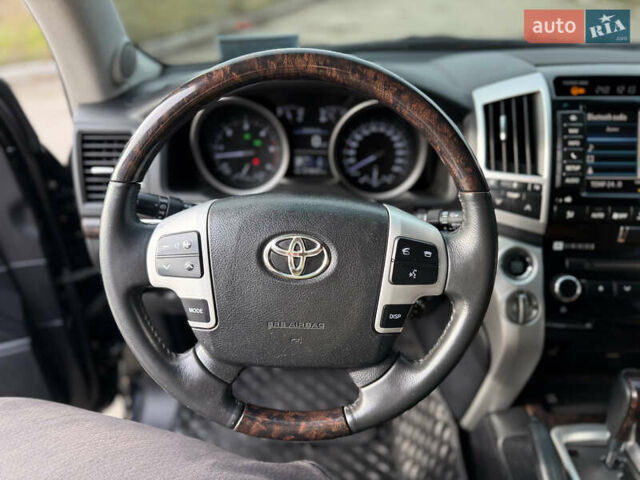 Черный Тойота Ленд Крузер, объемом двигателя 0 л и пробегом 219 тыс. км за 29600 $, фото 54 на Automoto.ua