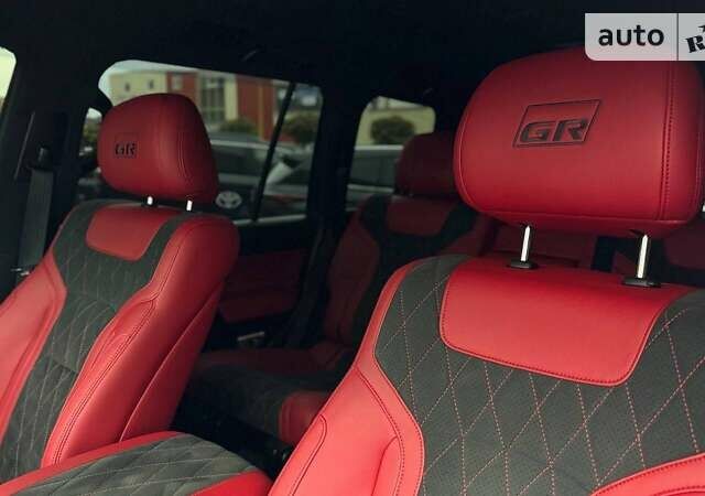 Черный Тойота Ленд Крузер, объемом двигателя 4.46 л и пробегом 268 тыс. км за 33900 $, фото 9 на Automoto.ua