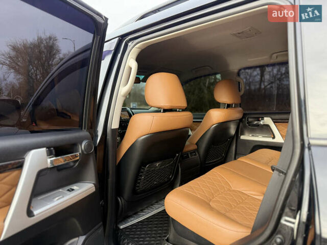 Черный Тойота Ленд Крузер, объемом двигателя 0 л и пробегом 219 тыс. км за 29600 $, фото 37 на Automoto.ua