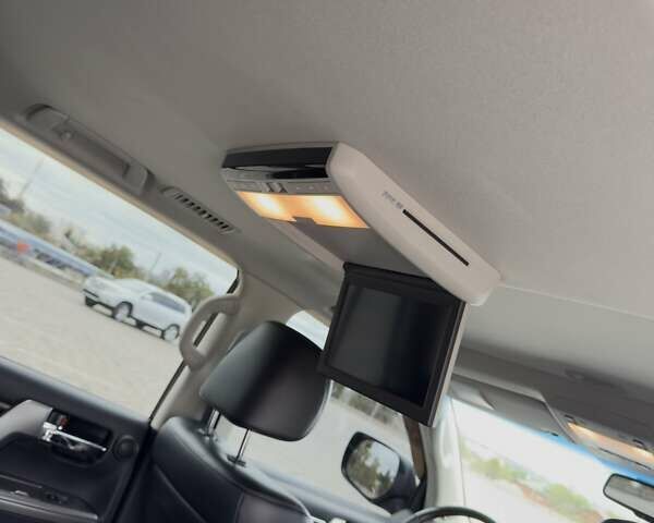 Черный Тойота Ленд Крузер, объемом двигателя 4.5 л и пробегом 130 тыс. км за 50000 $, фото 27 на Automoto.ua