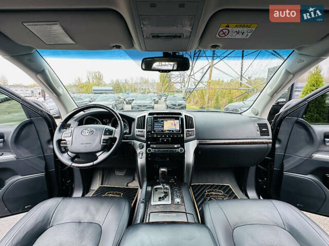 Черный Тойота Ленд Крузер, объемом двигателя 4.61 л и пробегом 197 тыс. км за 34500 $, фото 20 на Automoto.ua