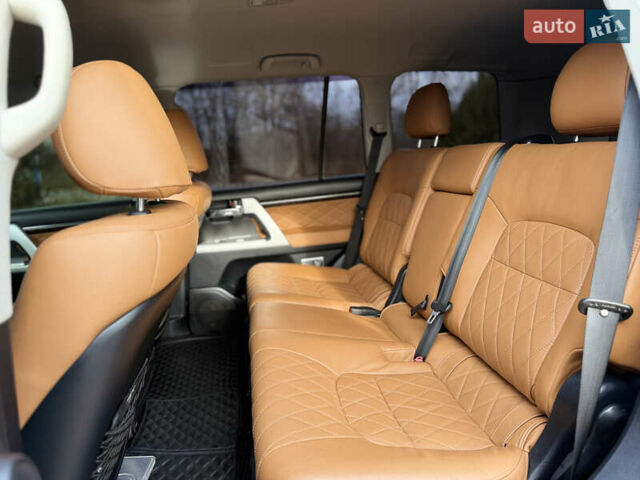 Черный Тойота Ленд Крузер, объемом двигателя 0 л и пробегом 219 тыс. км за 29600 $, фото 39 на Automoto.ua