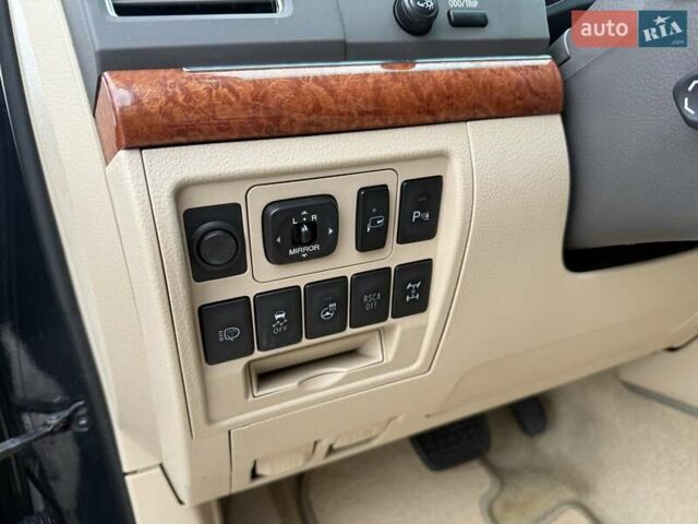 Черный Тойота Ленд Крузер, объемом двигателя 4.46 л и пробегом 300 тыс. км за 26300 $, фото 33 на Automoto.ua