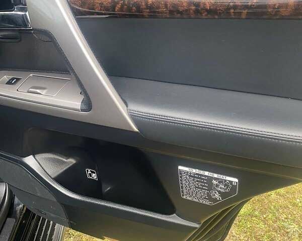 Черный Тойота Ленд Крузер, объемом двигателя 4.46 л и пробегом 285 тыс. км за 38000 $, фото 3 на Automoto.ua