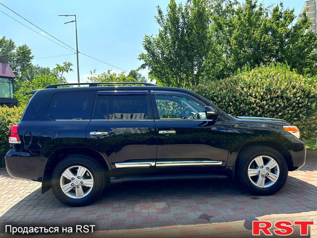 Черный Тойота Ленд Крузер, объемом двигателя 4.6 л и пробегом 310 тыс. км за 29999 $, фото 7 на Automoto.ua