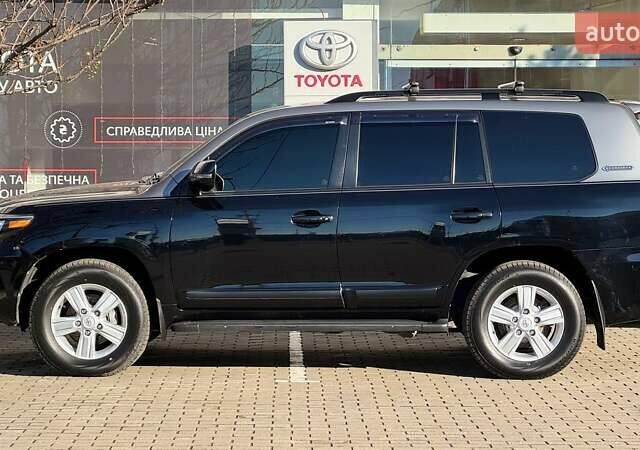 Черный Тойота Ленд Крузер, объемом двигателя 4.46 л и пробегом 268 тыс. км за 33900 $, фото 2 на Automoto.ua