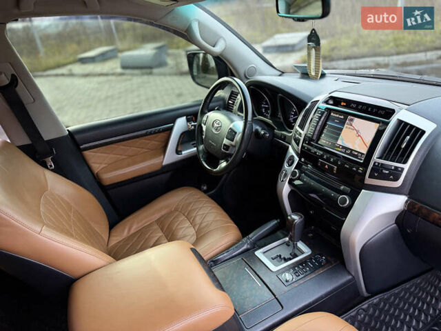 Черный Тойота Ленд Крузер, объемом двигателя 0 л и пробегом 219 тыс. км за 29600 $, фото 82 на Automoto.ua