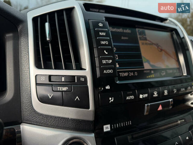 Черный Тойота Ленд Крузер, объемом двигателя 0 л и пробегом 219 тыс. км за 29600 $, фото 63 на Automoto.ua