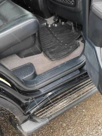 Черный Тойота Ленд Крузер, объемом двигателя 4.5 л и пробегом 212 тыс. км за 42000 $, фото 15 на Automoto.ua