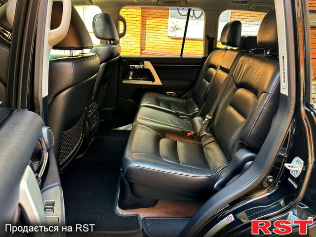 Черный Тойота Ленд Крузер, объемом двигателя 4.6 л и пробегом 310 тыс. км за 29999 $, фото 9 на Automoto.ua