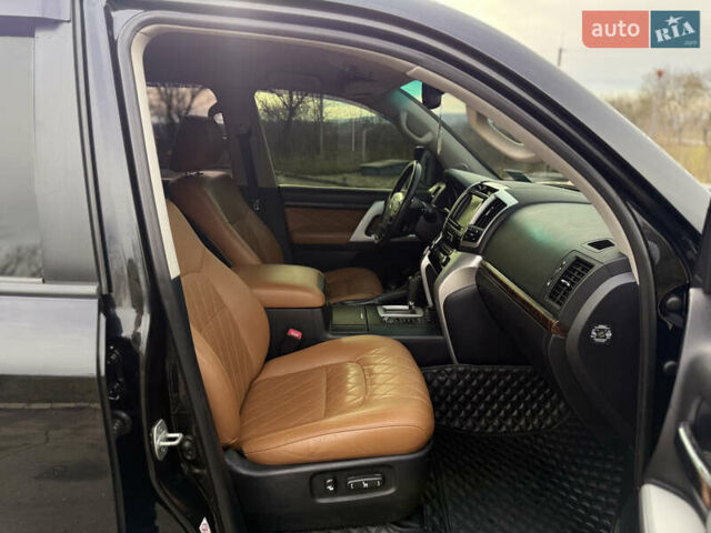 Черный Тойота Ленд Крузер, объемом двигателя 0 л и пробегом 219 тыс. км за 29600 $, фото 16 на Automoto.ua