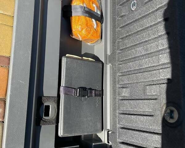 Черный Тойота Ленд Крузер, объемом двигателя 4.46 л и пробегом 129 тыс. км за 41000 $, фото 34 на Automoto.ua