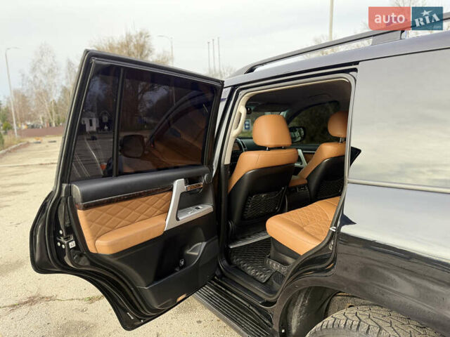 Черный Тойота Ленд Крузер, объемом двигателя 0 л и пробегом 219 тыс. км за 29600 $, фото 32 на Automoto.ua
