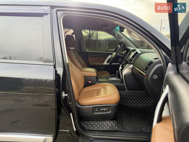 Черный Тойота Ленд Крузер, объемом двигателя 0 л и пробегом 219 тыс. км за 29600 $, фото 11 на Automoto.ua