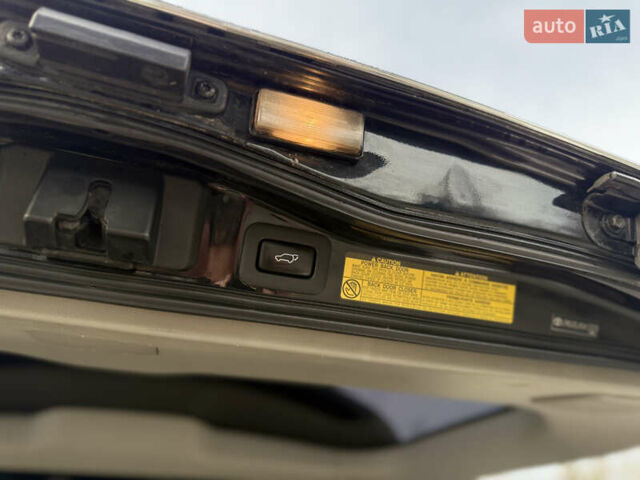 Черный Тойота Ленд Крузер, объемом двигателя 0 л и пробегом 219 тыс. км за 29600 $, фото 29 на Automoto.ua