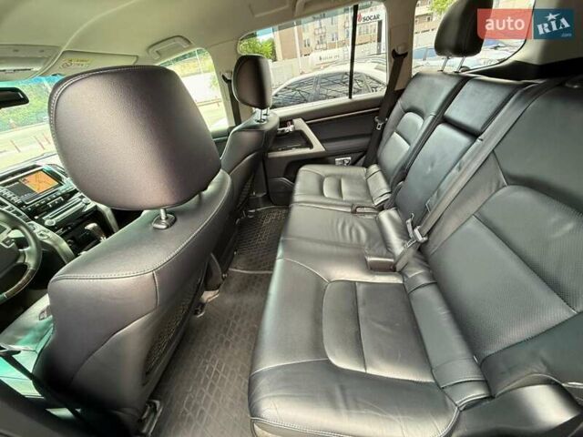 Черный Тойота Ленд Крузер, объемом двигателя 4.5 л и пробегом 190 тыс. км за 39000 $, фото 18 на Automoto.ua