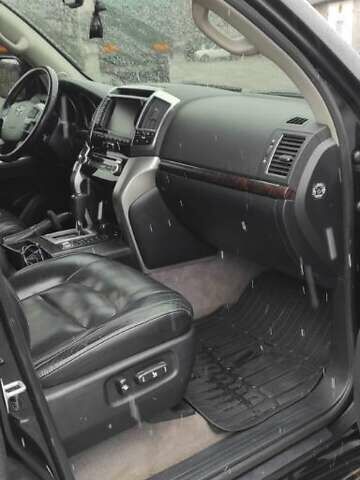 Черный Тойота Ленд Крузер, объемом двигателя 4.5 л и пробегом 212 тыс. км за 42000 $, фото 13 на Automoto.ua