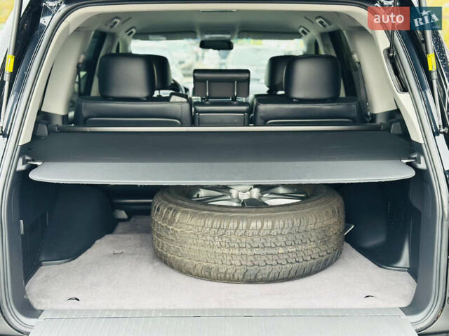 Черный Тойота Ленд Крузер, объемом двигателя 4.61 л и пробегом 197 тыс. км за 34500 $, фото 11 на Automoto.ua