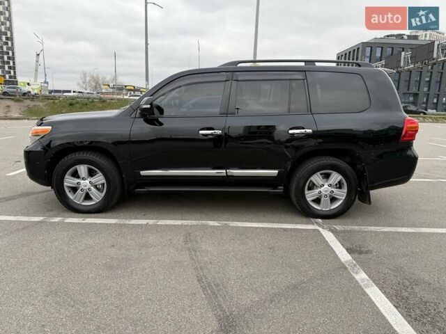 Черный Тойота Ленд Крузер, объемом двигателя 4.46 л и пробегом 300 тыс. км за 26300 $, фото 6 на Automoto.ua