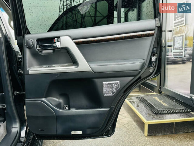 Черный Тойота Ленд Крузер, объемом двигателя 4.61 л и пробегом 197 тыс. км за 34500 $, фото 23 на Automoto.ua