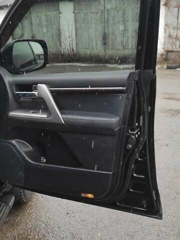 Черный Тойота Ленд Крузер, объемом двигателя 4.5 л и пробегом 212 тыс. км за 42000 $, фото 12 на Automoto.ua