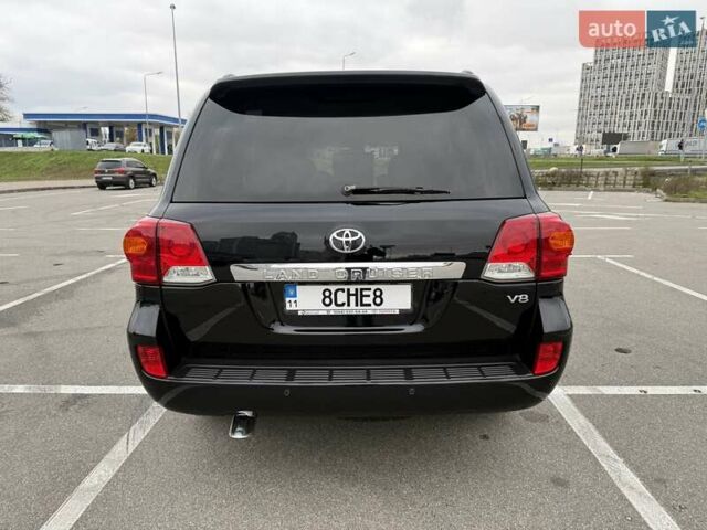 Черный Тойота Ленд Крузер, объемом двигателя 4.46 л и пробегом 300 тыс. км за 26300 $, фото 14 на Automoto.ua