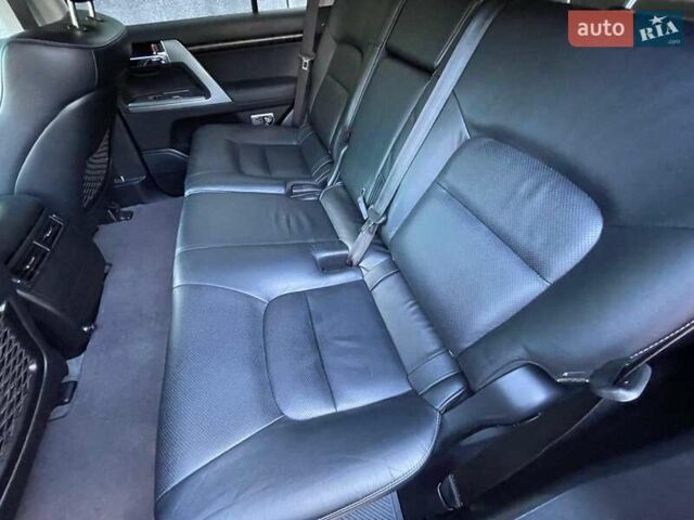 Черный Тойота Ленд Крузер, объемом двигателя 4.5 л и пробегом 190 тыс. км за 39000 $, фото 13 на Automoto.ua