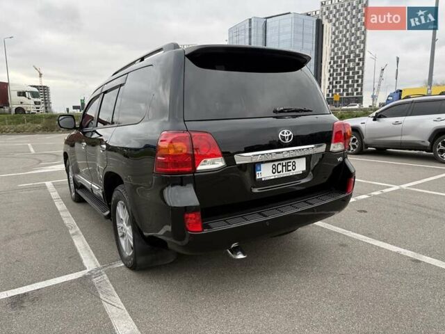 Черный Тойота Ленд Крузер, объемом двигателя 4.46 л и пробегом 300 тыс. км за 26300 $, фото 13 на Automoto.ua