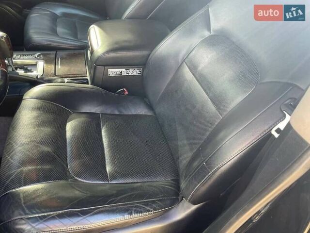 Черный Тойота Ленд Крузер, объемом двигателя 4.46 л и пробегом 129 тыс. км за 41000 $, фото 28 на Automoto.ua