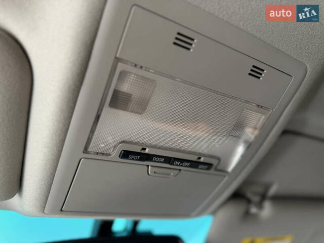 Черный Тойота Ленд Крузер, объемом двигателя 0 л и пробегом 219 тыс. км за 29600 $, фото 75 на Automoto.ua