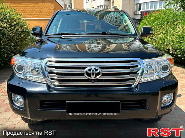 Черный Тойота Ленд Крузер, объемом двигателя 4.6 л и пробегом 310 тыс. км за 29999 $, фото 4 на Automoto.ua