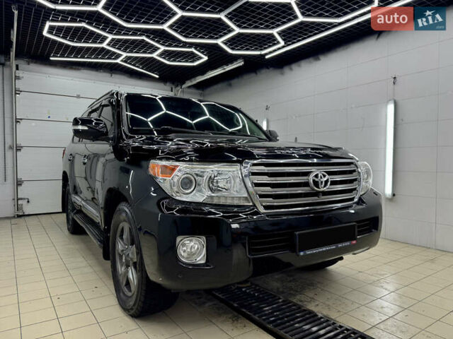 Черный Тойота Ленд Крузер, объемом двигателя 4.5 л и пробегом 318 тыс. км за 28990 $, фото 5 на Automoto.ua