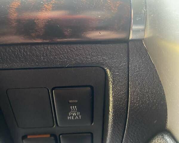 Черный Тойота Ленд Крузер, объемом двигателя 4.46 л и пробегом 285 тыс. км за 38000 $, фото 16 на Automoto.ua