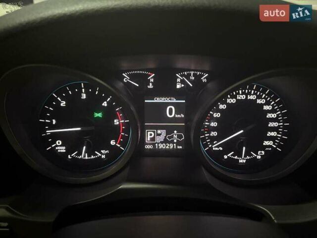 Черный Тойота Ленд Крузер, объемом двигателя 4.5 л и пробегом 190 тыс. км за 39000 $, фото 12 на Automoto.ua