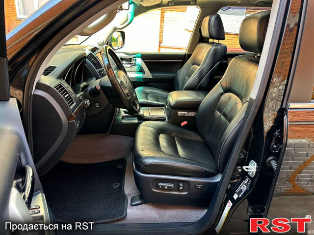 Черный Тойота Ленд Крузер, объемом двигателя 4.6 л и пробегом 310 тыс. км за 29999 $, фото 8 на Automoto.ua