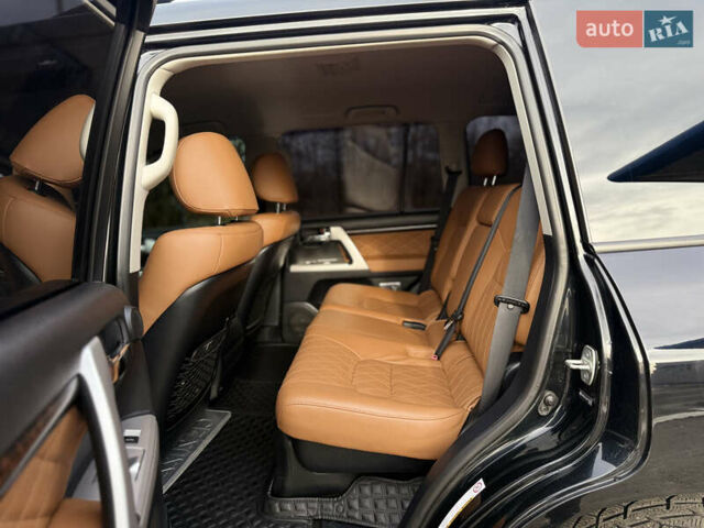 Черный Тойота Ленд Крузер, объемом двигателя 0 л и пробегом 219 тыс. км за 29600 $, фото 36 на Automoto.ua