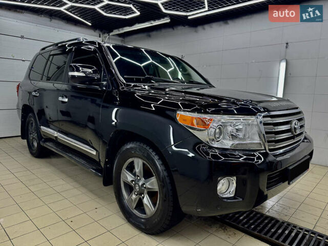 Черный Тойота Ленд Крузер, объемом двигателя 4.5 л и пробегом 318 тыс. км за 28990 $, фото 11 на Automoto.ua