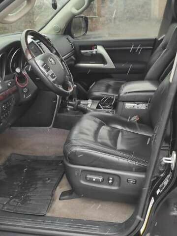 Черный Тойота Ленд Крузер, объемом двигателя 4.5 л и пробегом 212 тыс. км за 42000 $, фото 19 на Automoto.ua