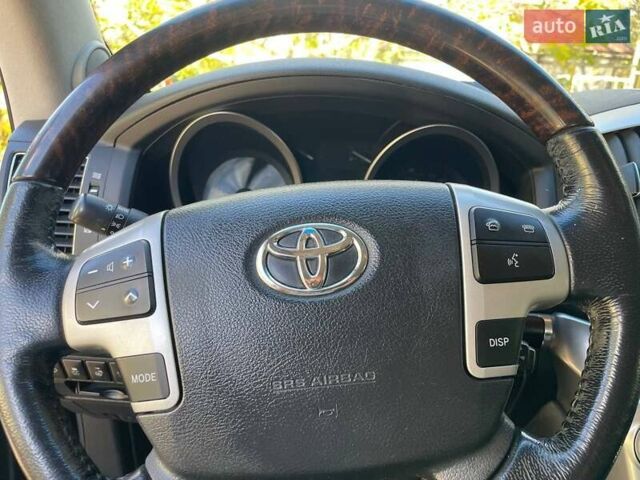 Черный Тойота Ленд Крузер, объемом двигателя 4.46 л и пробегом 129 тыс. км за 41000 $, фото 22 на Automoto.ua