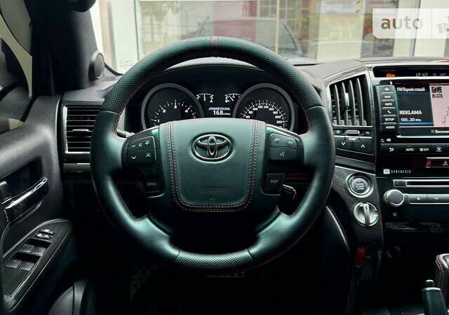 Черный Тойота Ленд Крузер, объемом двигателя 4.46 л и пробегом 268 тыс. км за 33900 $, фото 12 на Automoto.ua