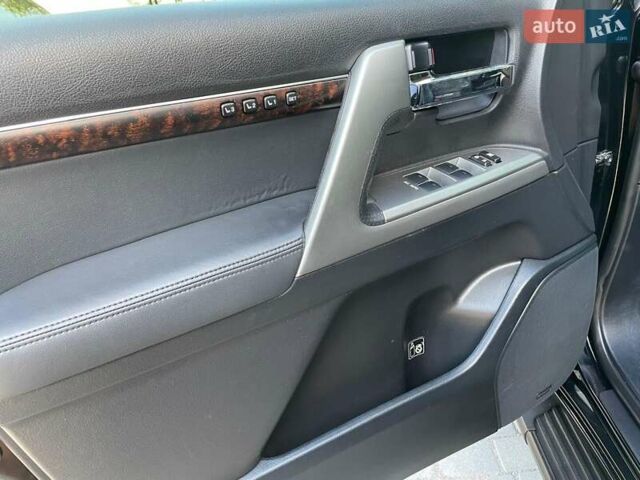 Черный Тойота Ленд Крузер, объемом двигателя 4.5 л и пробегом 190 тыс. км за 39000 $, фото 15 на Automoto.ua