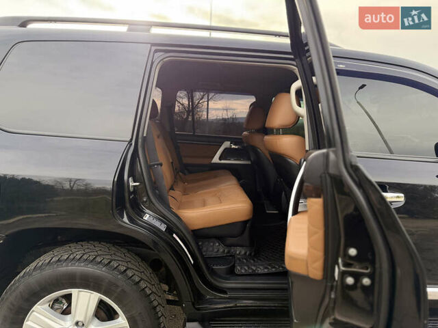 Черный Тойота Ленд Крузер, объемом двигателя 0 л и пробегом 219 тыс. км за 29600 $, фото 21 на Automoto.ua